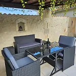 펜션 La Maison Chaleureuse 리베락