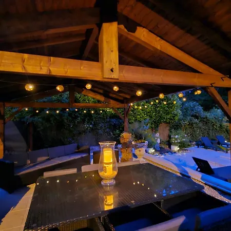 Semesterbostad La Maison Chaleureuse *