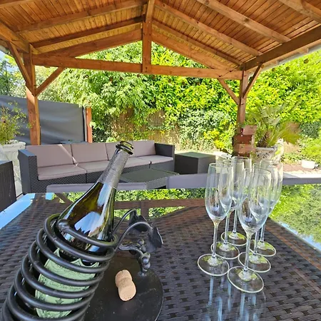 La Maison Chaleureuse Дом отдыха Риберак