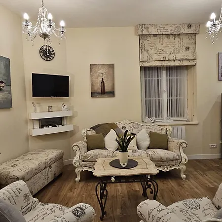 La Maison Chaleureuse 度假居 *