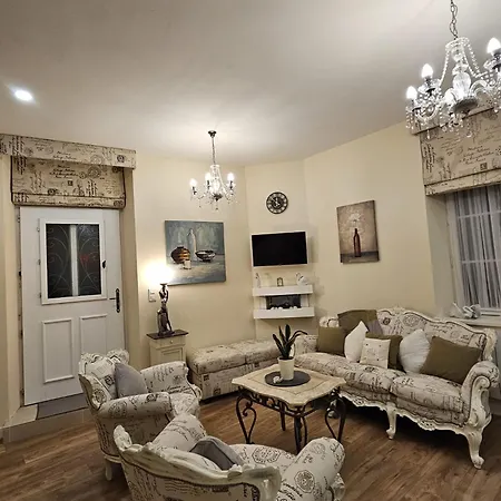 La Maison Chaleureuse Дом отдыха *
