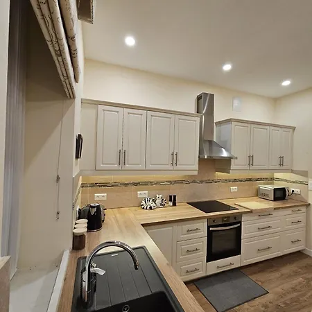 度假居 La Maison Chaleureuse 里贝拉克